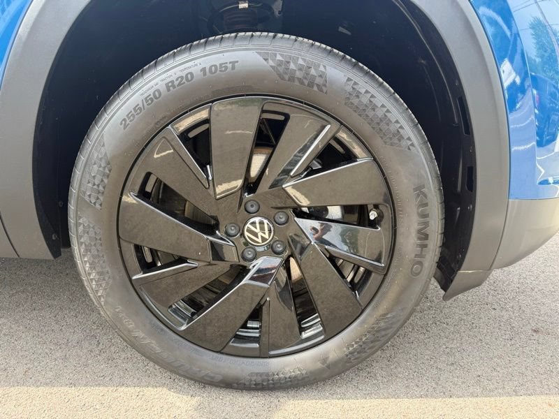 Used 2026 Volkswagen Atlas SE AWD/4WD image 4