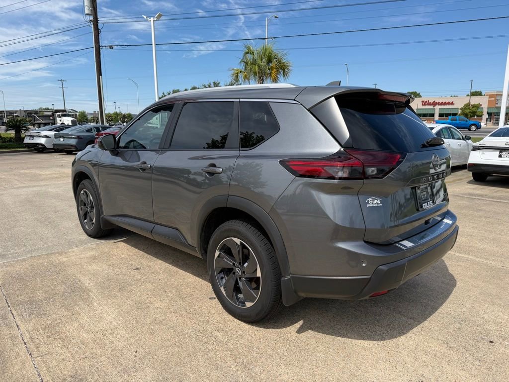Used 2024 Nissan Rogue SV w/ SV Premium Package FWD image 3