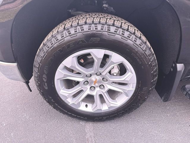 Used 2025 Chevrolet Silverado 1500 LTZ image 33
