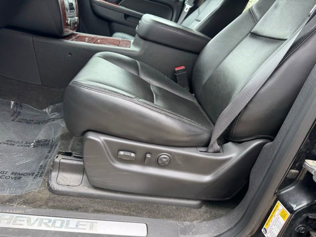 Used 2013 Chevrolet Avalanche LTZ AWD/4WD image 8