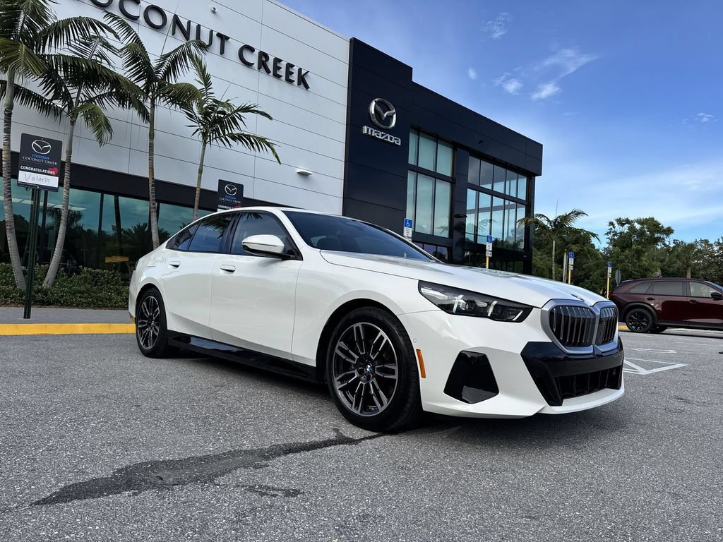 Used 2026 BMW 530i xDrive AWD/4WD image 22