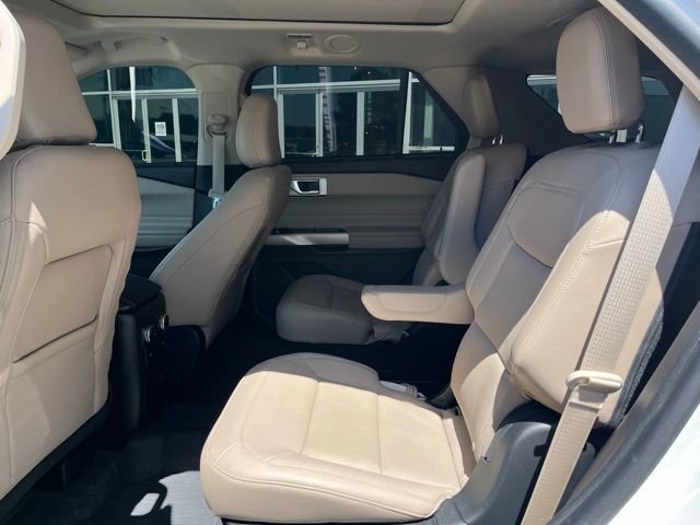 Used 2022 Ford Explorer Limited w/ Equipment Group 301A image 6