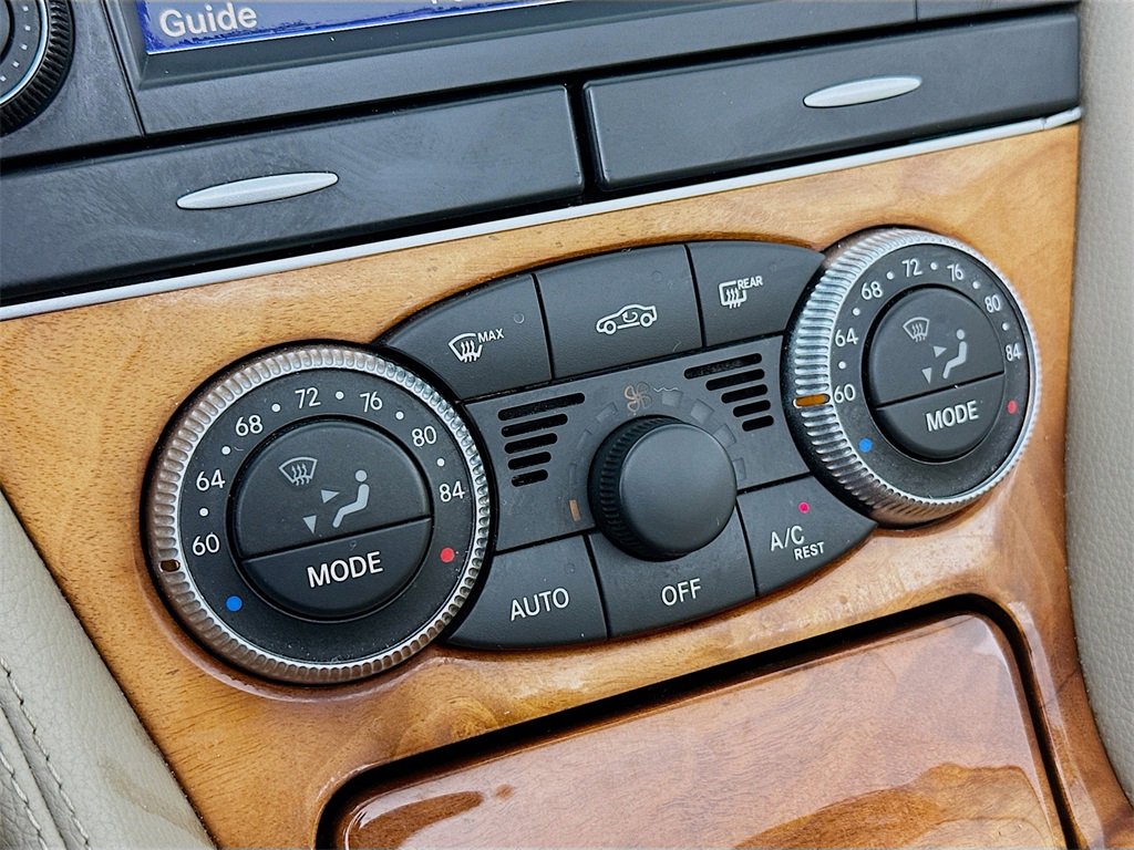 Used 2009 Mercedes-Benz SL 550 image 14