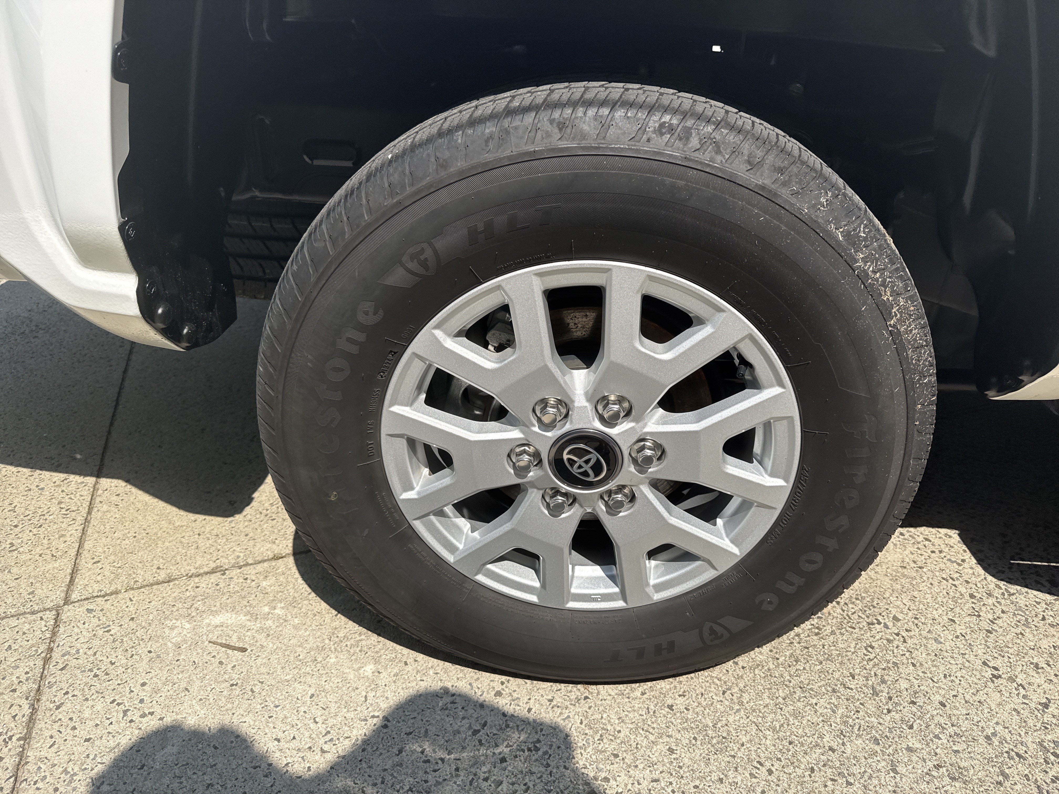 Used 2024 Toyota Tacoma SR5 RWD image 17