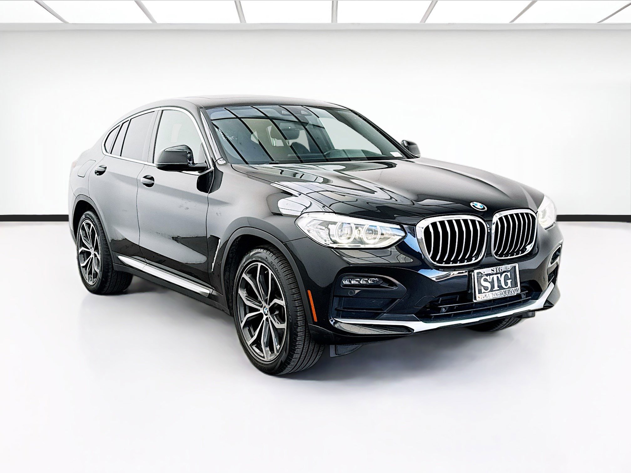Used 2020 BMW X4 xDrive30i w/ Convenience Package image 3