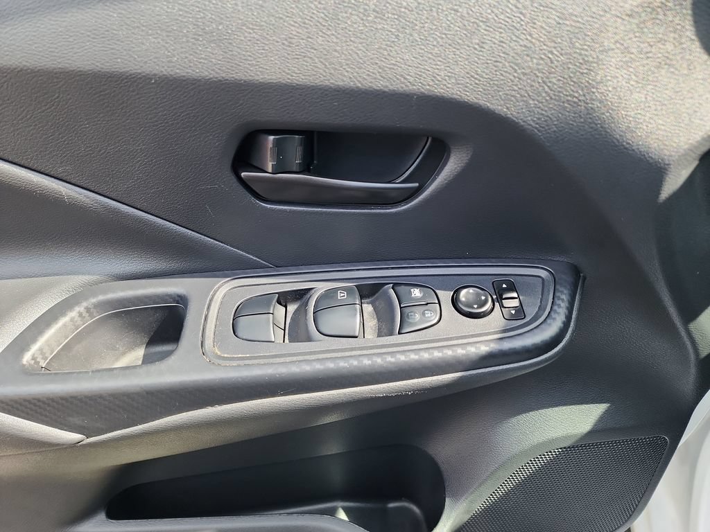 Used 2023 Nissan Versa S FWD image 12
