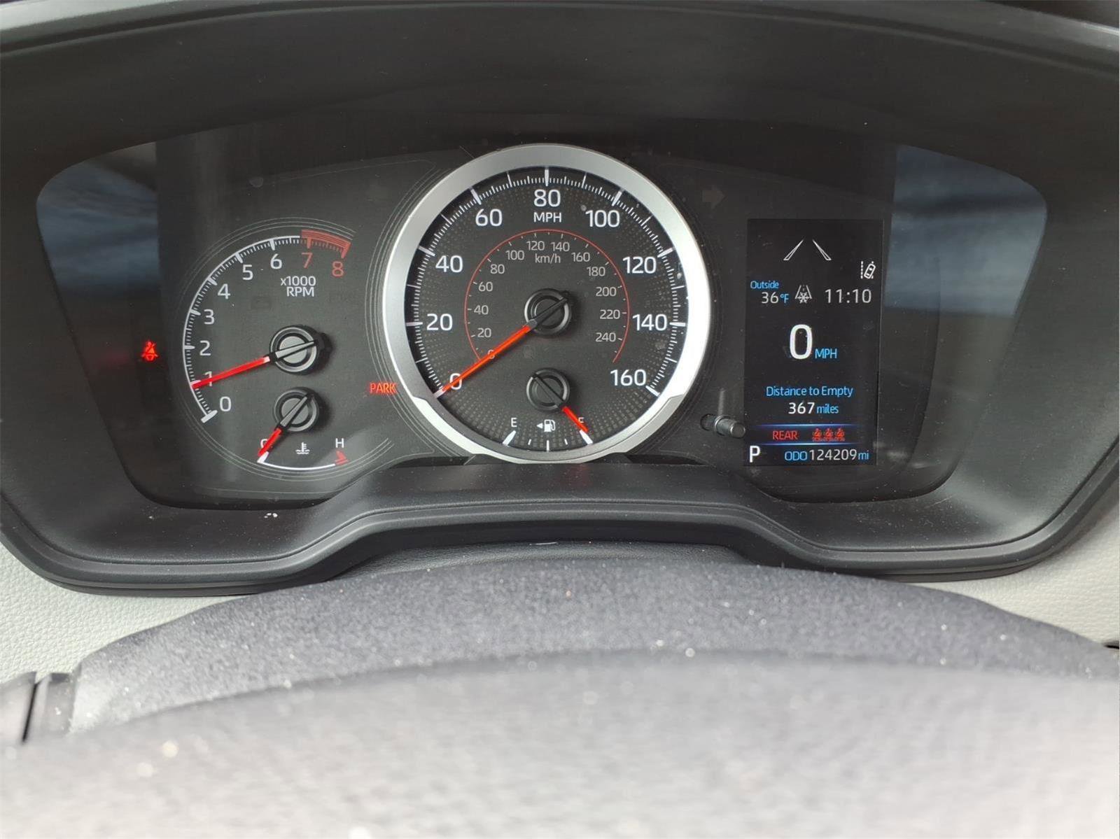 Used 2022 Toyota Corolla Cross LE image 19