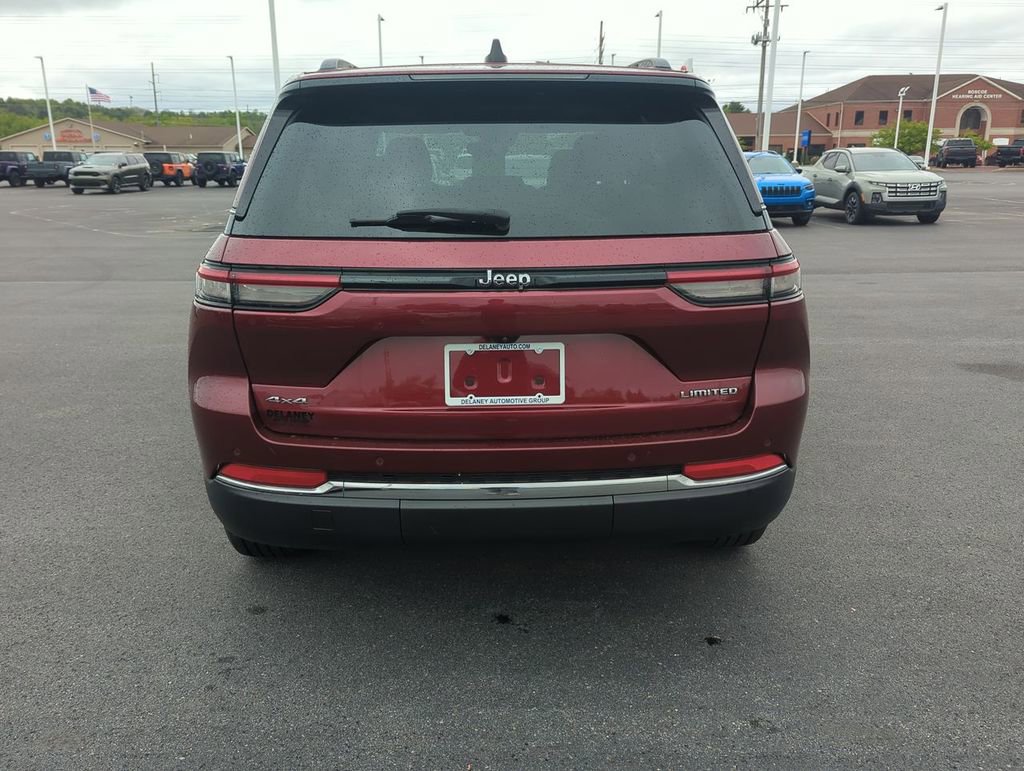 Used 2023 Jeep Grand Cherokee Limited AWD/4WD image 7