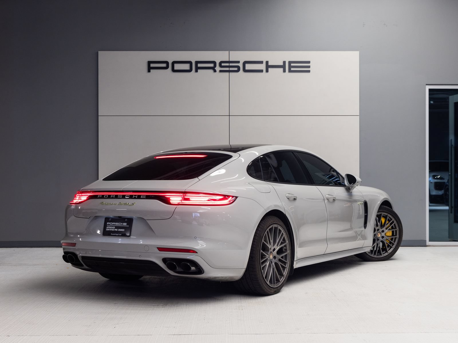 Certified 2022 Porsche Panamera Turbo S AWD/4WD image 7