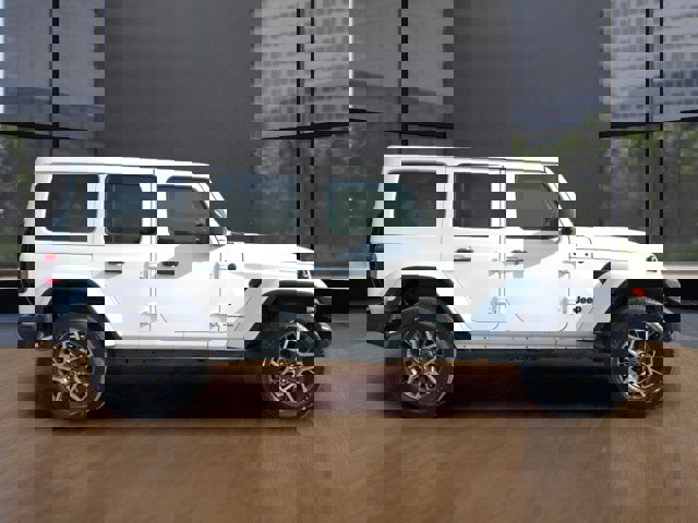 Used 2025 Jeep Wrangler Sahara image 6