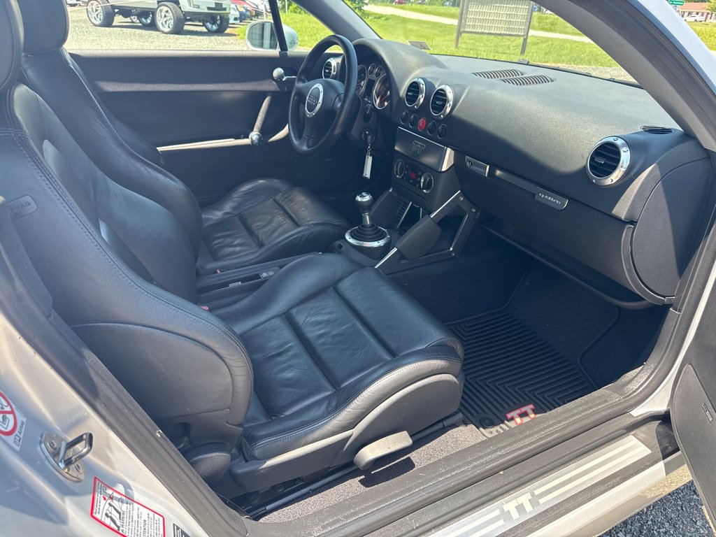 Used 2004 Audi TT 1.8T AWD/4WD image 24