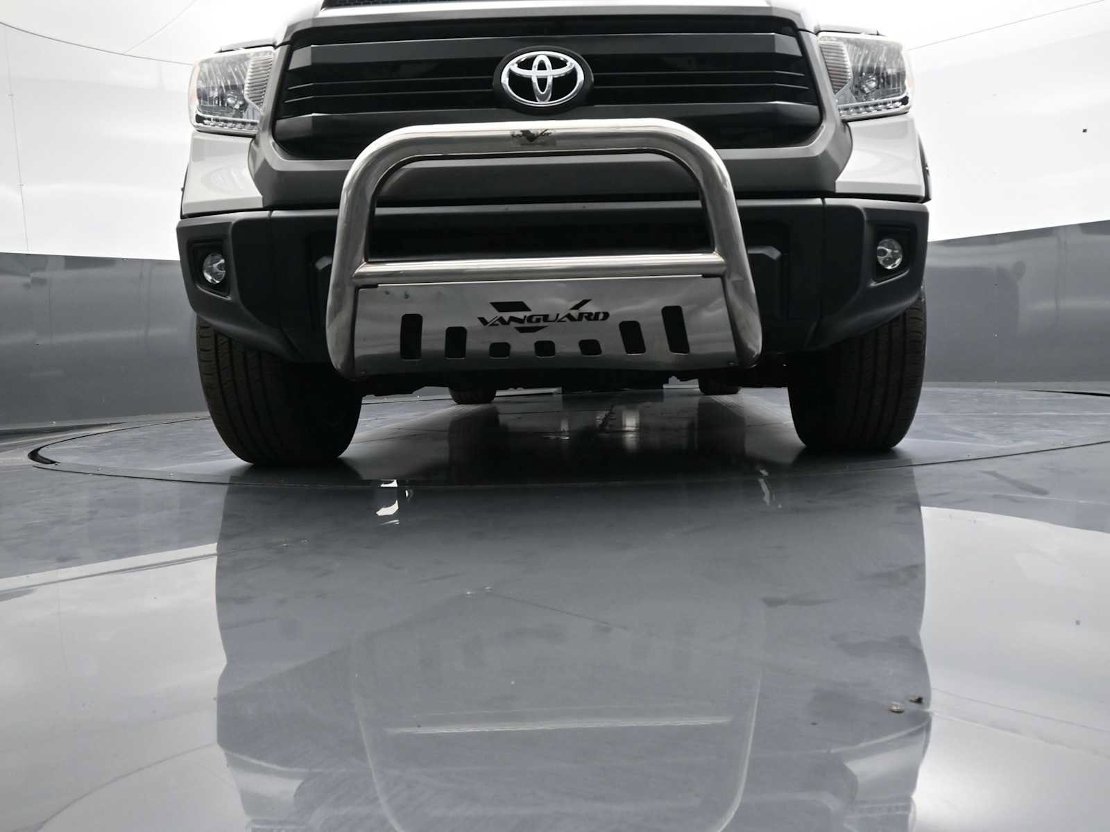 Used 2016 Toyota Tundra SR w/ Exterior Package AWD/4WD image 25