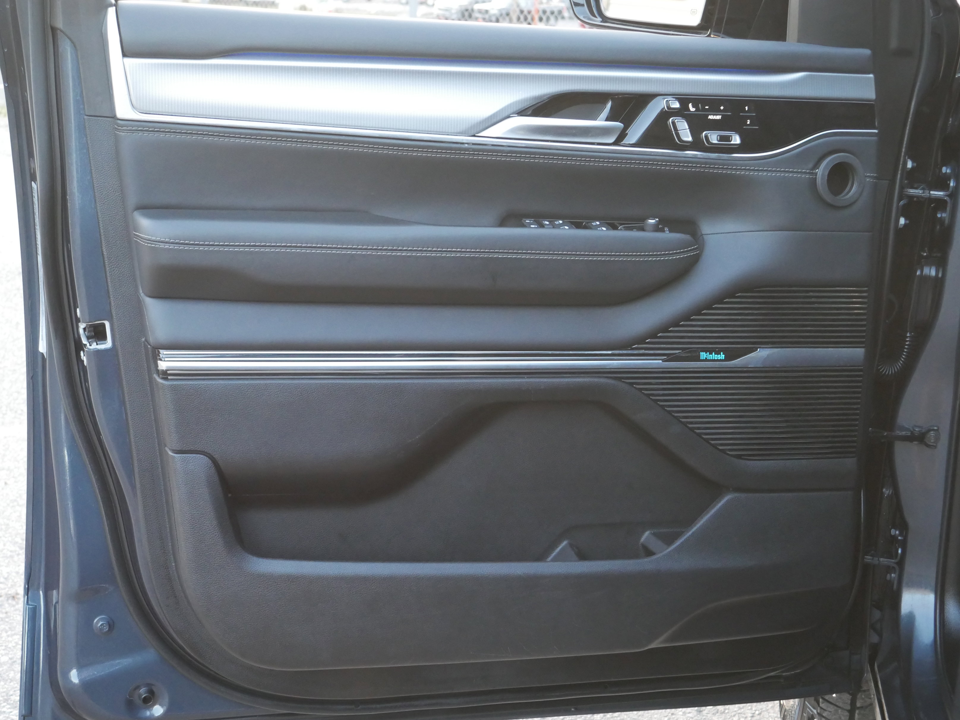 Used 2023 Jeep Grand Wagoneer 4WD image 36