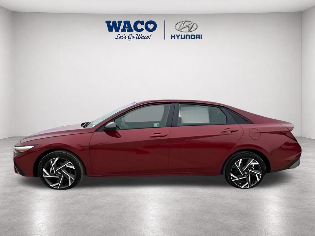 Used 2025 Hyundai Elantra Sport FWD image 6
