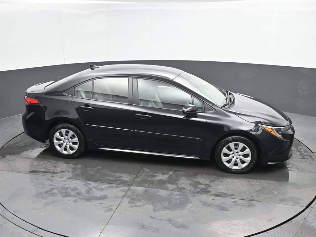 Used 2024 Toyota Corolla LE image 37
