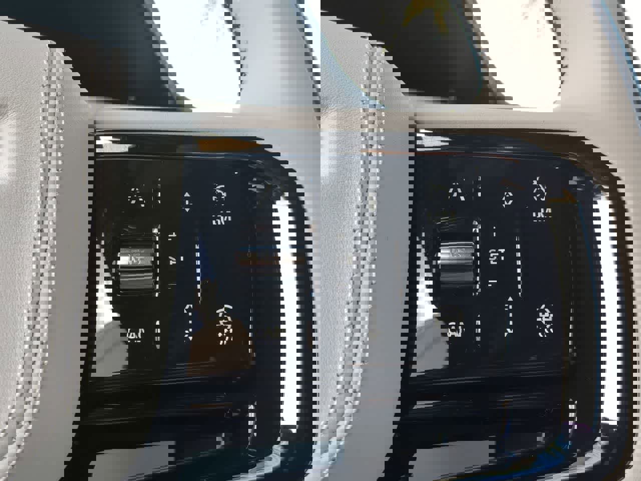 Used 2025 Land Rover Range Rover Sport Dynamic SE image 27