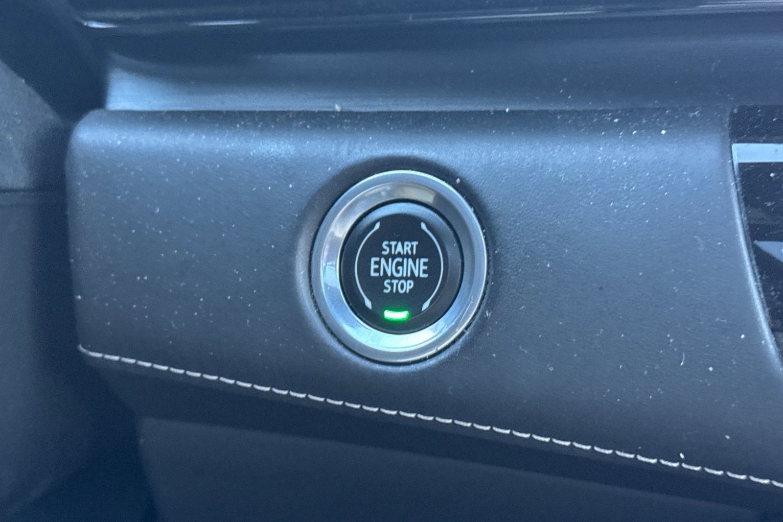 Used 2023 Cadillac Escalade Sport Platinum w/ LPO, ONYX Package image 33