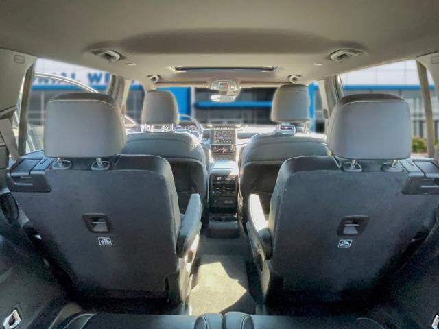 Used 2023 Jeep Grand Cherokee L Laredo AWD/4WD image 32