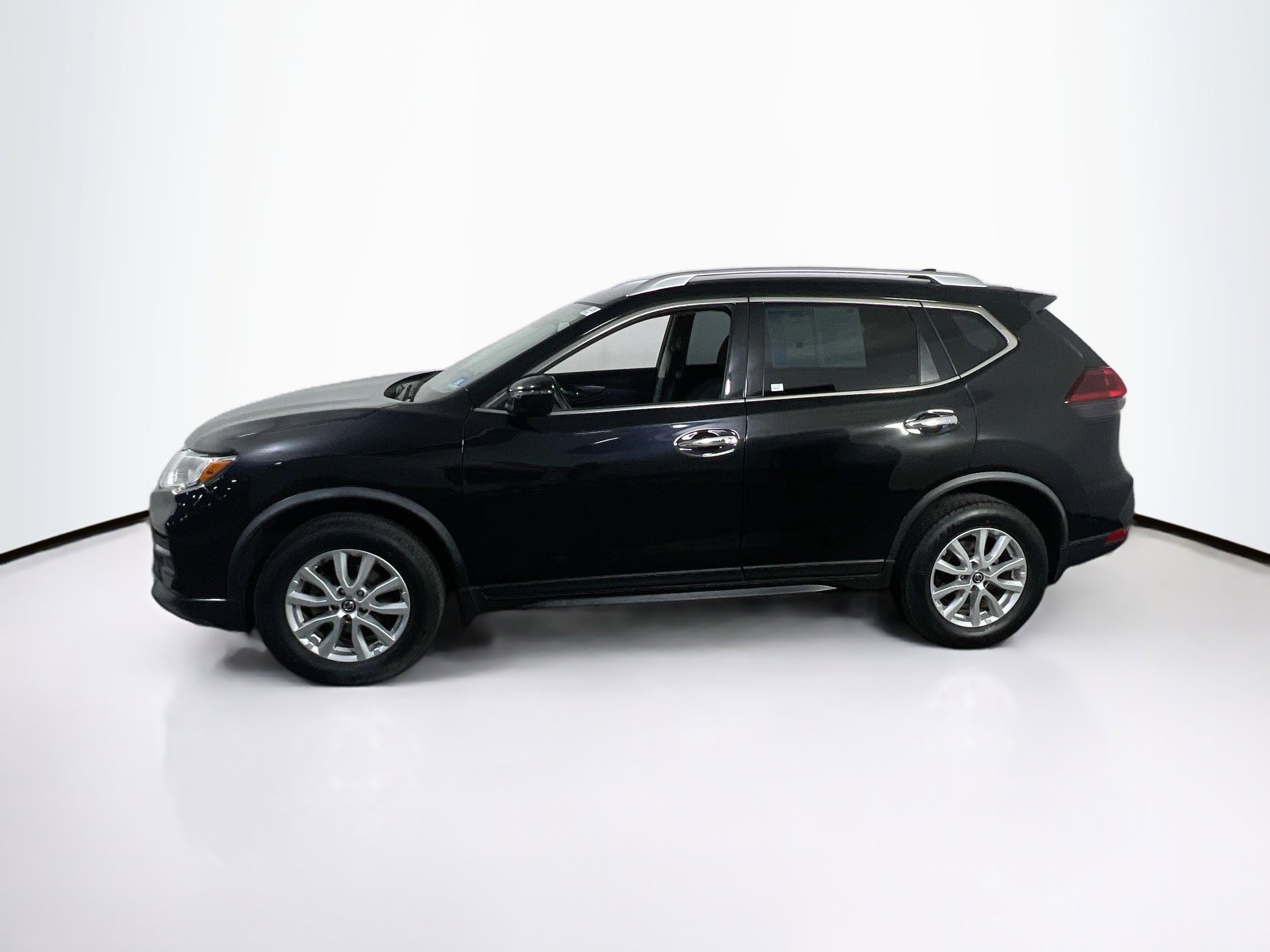 Used 2020 Nissan Rogue SV image 8