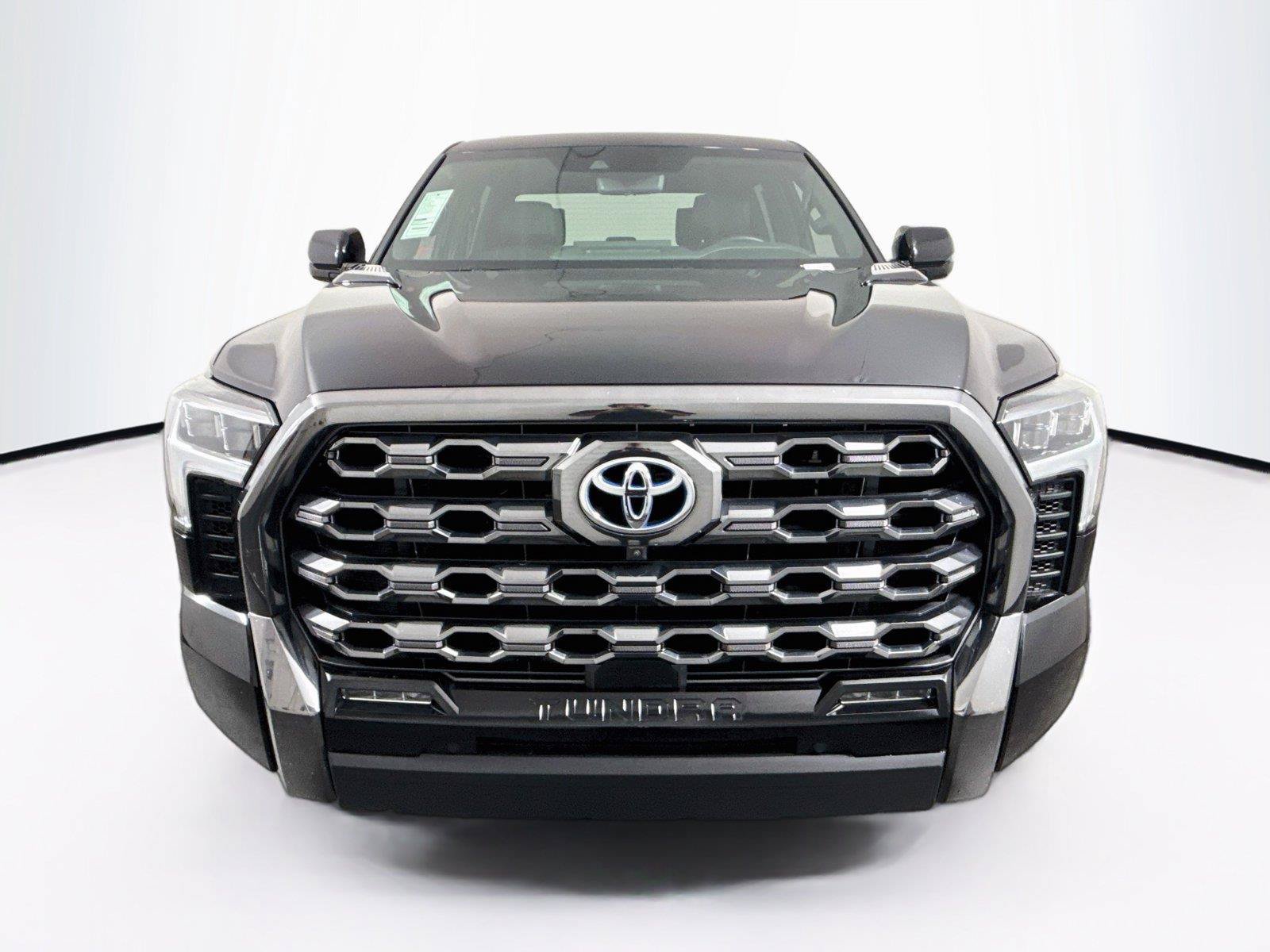 Used 2024 Toyota Tundra Platinum AWD/4WD image 9