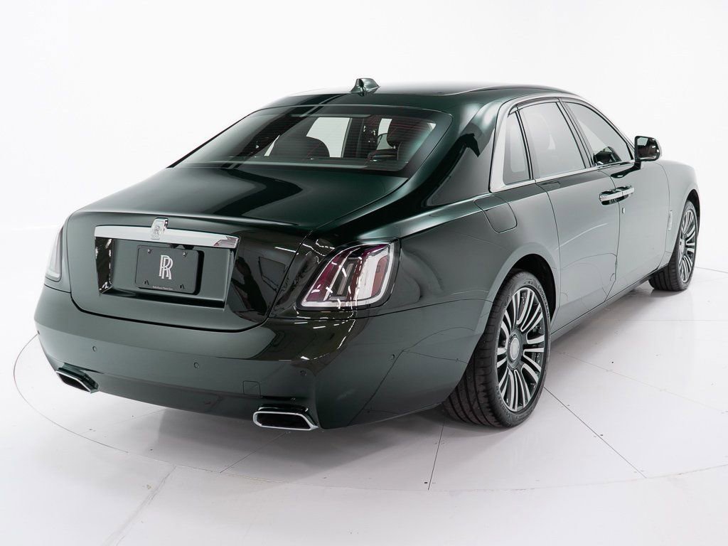 Used 2025 Rolls-Royce Ghost image 5