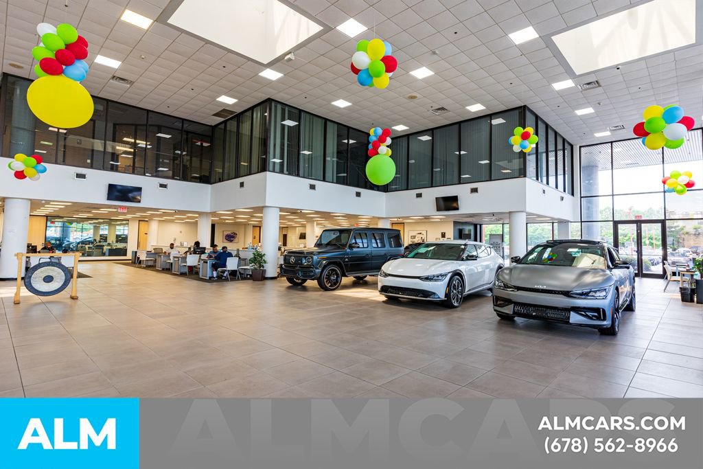 Used 2025 Volkswagen Atlas SE image 60