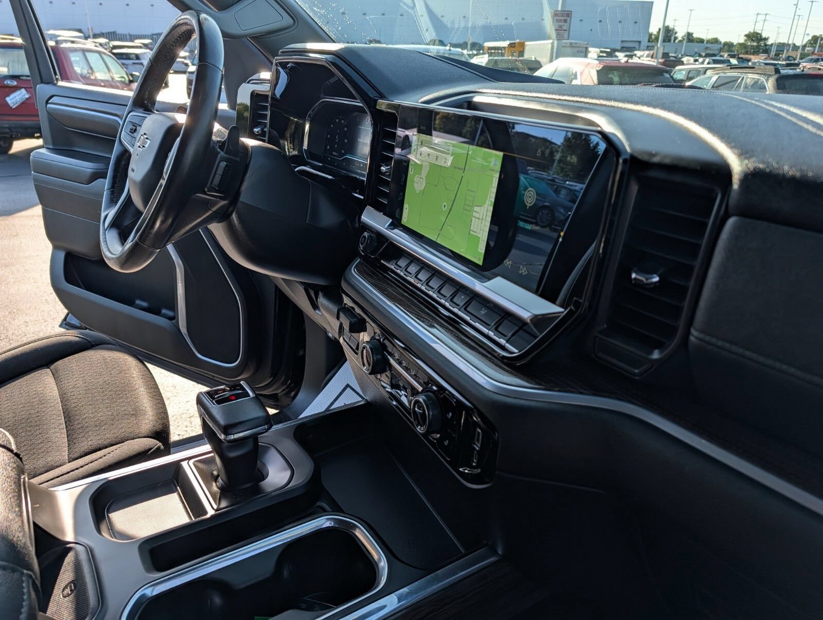 Used 2022 Chevrolet Silverado 1500 LT RWD image 28