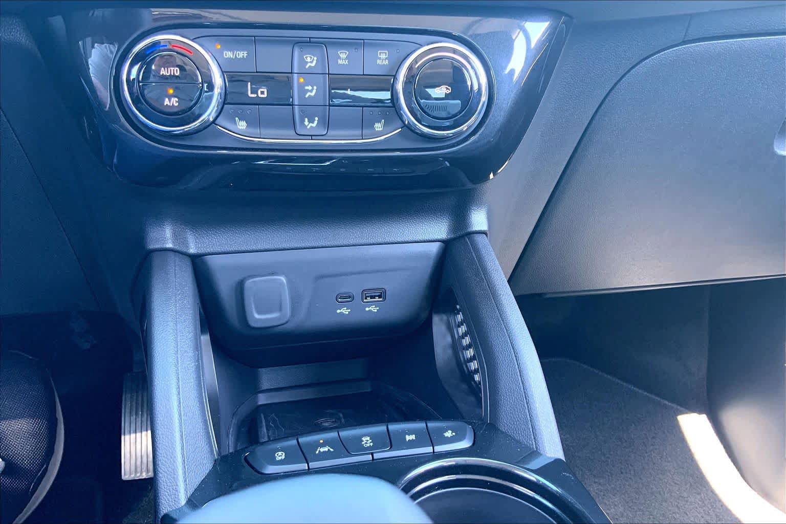 Used 2025 Chevrolet TrailBlazer LT w/ Convenience Package FWD image 56