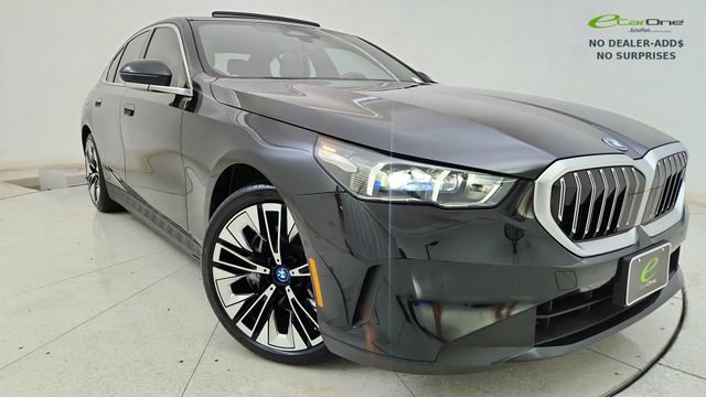 Used 2024 BMW i5 eDrive40i w/ Convenience Package RWD image 87
