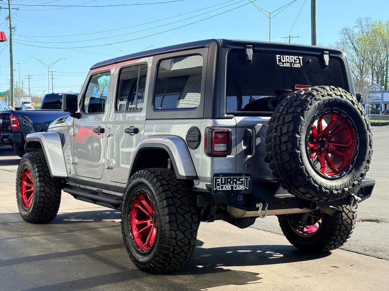 Used 2019 Jeep Wrangler Unlimited Sahara image 5