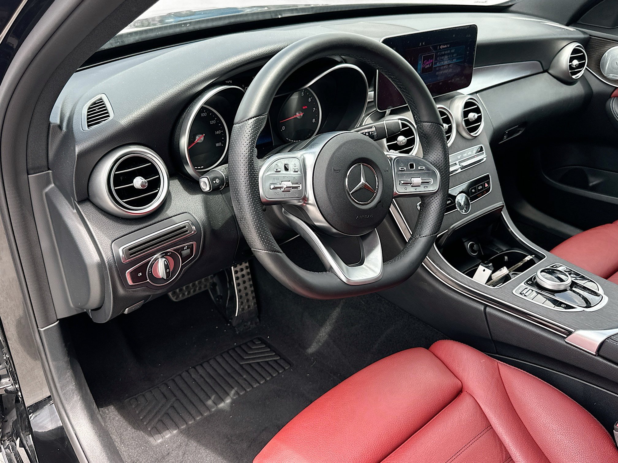 Used 2020 Mercedes-Benz C 300 Sedan image 9