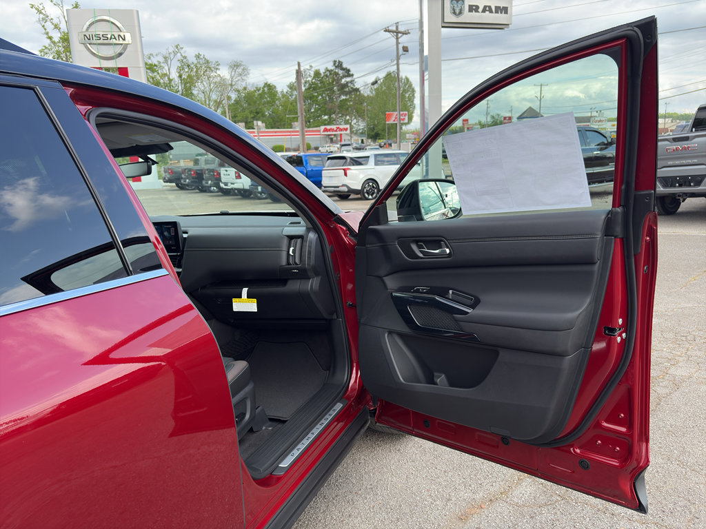 New 2026 Nissan Pathfinder Platinum FWD image 22
