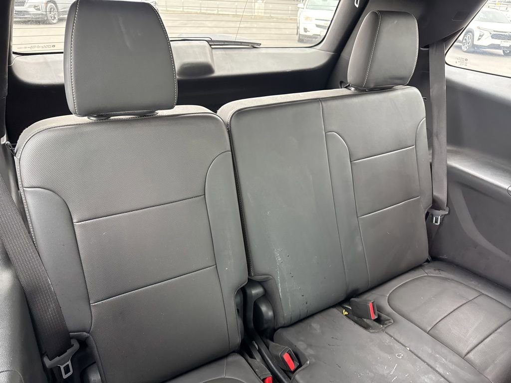 Certified 2023 Chevrolet Traverse Premier w/ Redline Edition FWD image 9
