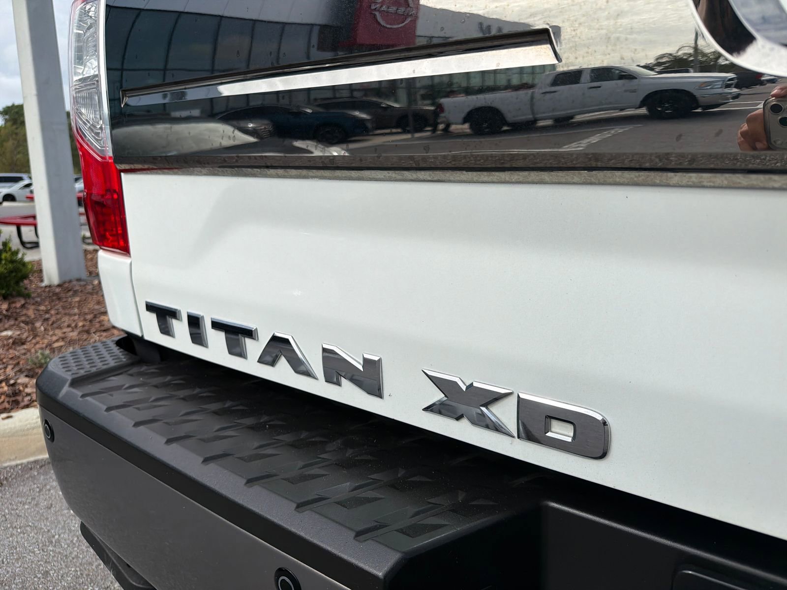 Used 2019 Nissan Titan Platinum Reserve w/ Platinum Utility Package AWD/4WD image 12