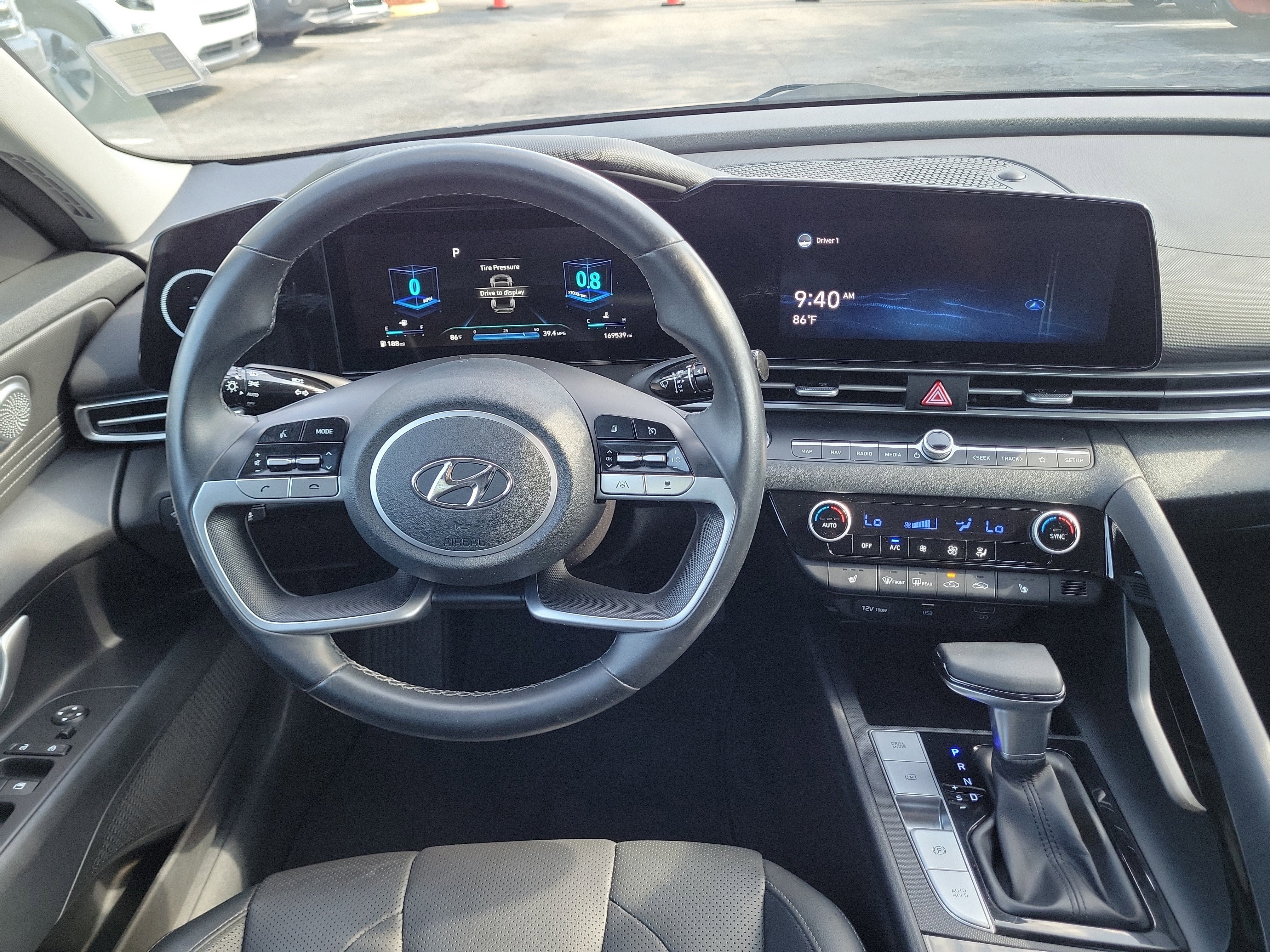 Used 2021 Hyundai Elantra Limited FWD image 17