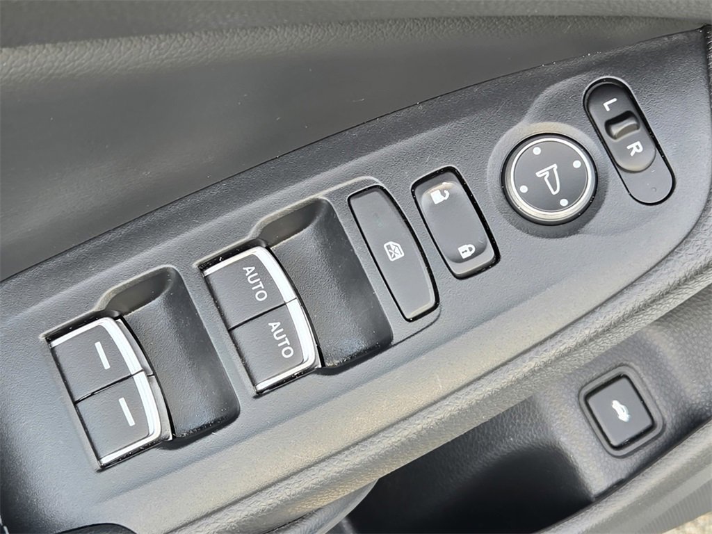 Used 2018 Honda Accord Sport image 17