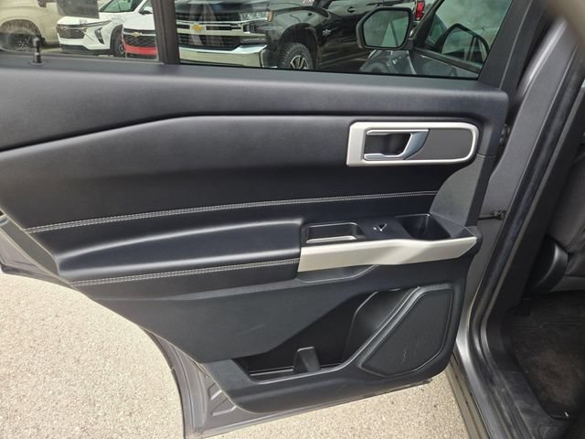 Used 2022 Ford Explorer XLT RWD image 14
