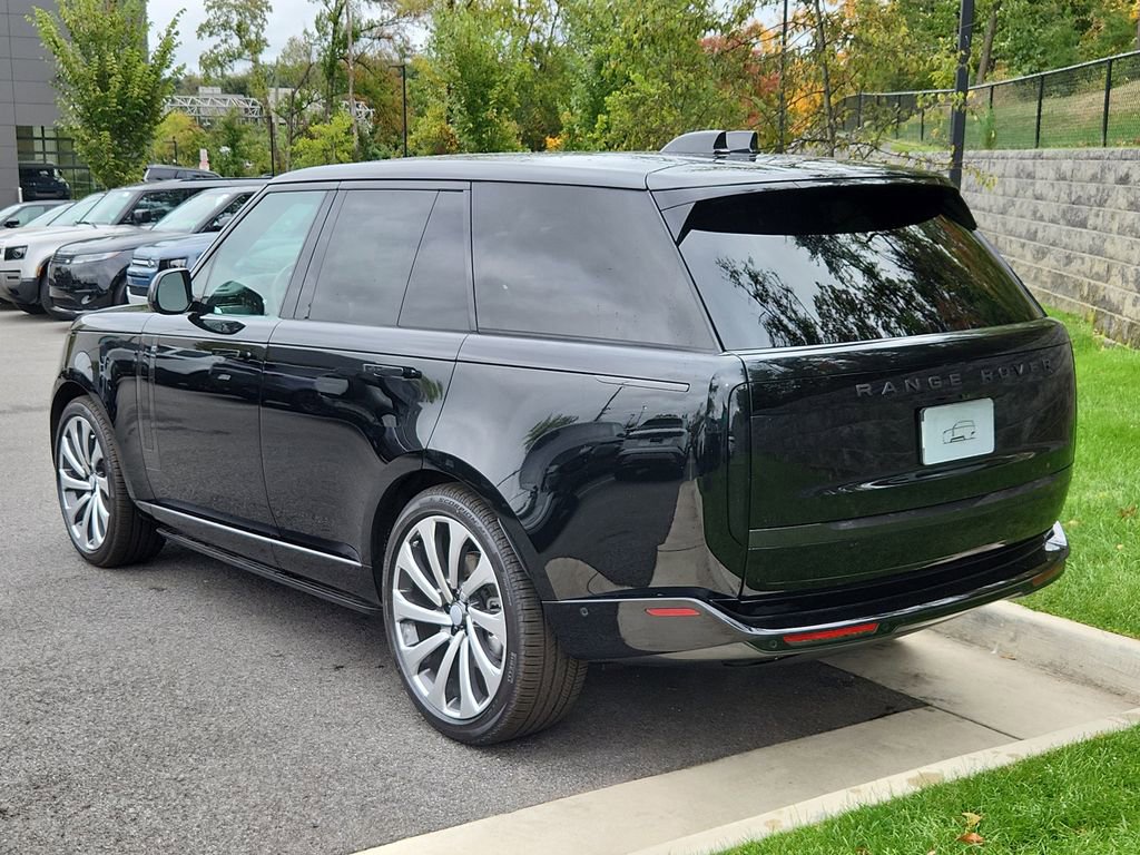 New 2025 Land Rover Range Rover SE image 12