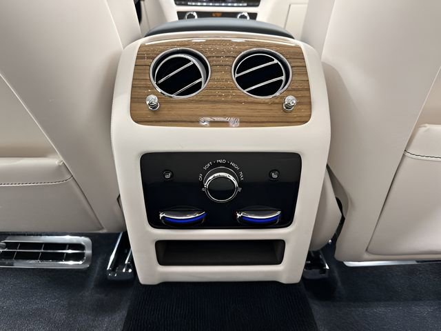 Used 2023 Rolls-Royce Ghost image 29
