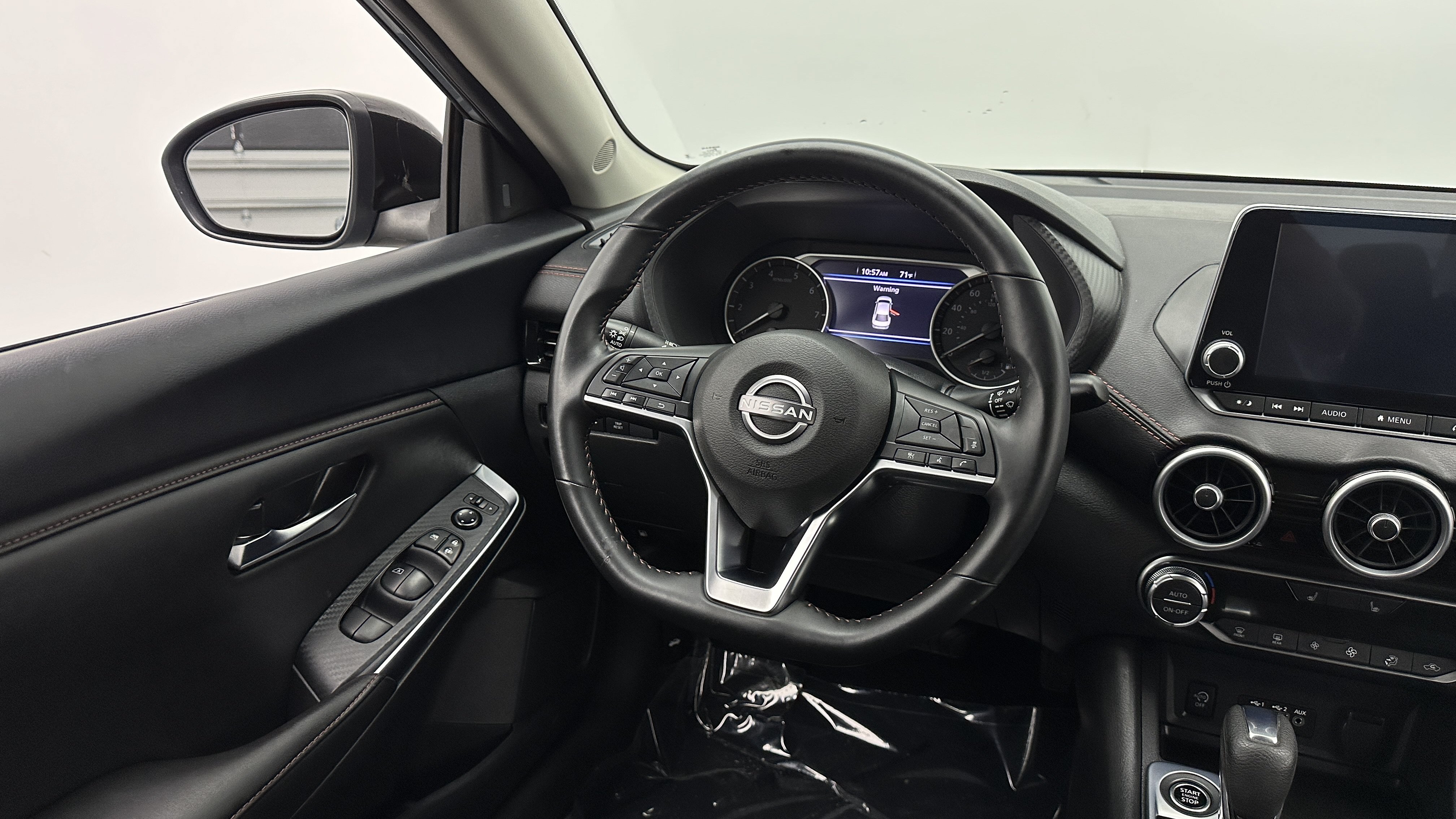 Used 2025 Nissan Sentra SR FWD image 31