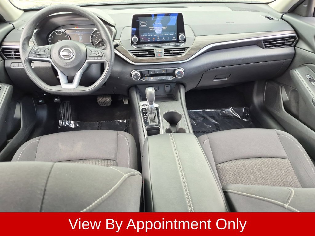 Used 2025 Nissan Altima 2.5 SV FWD image 25