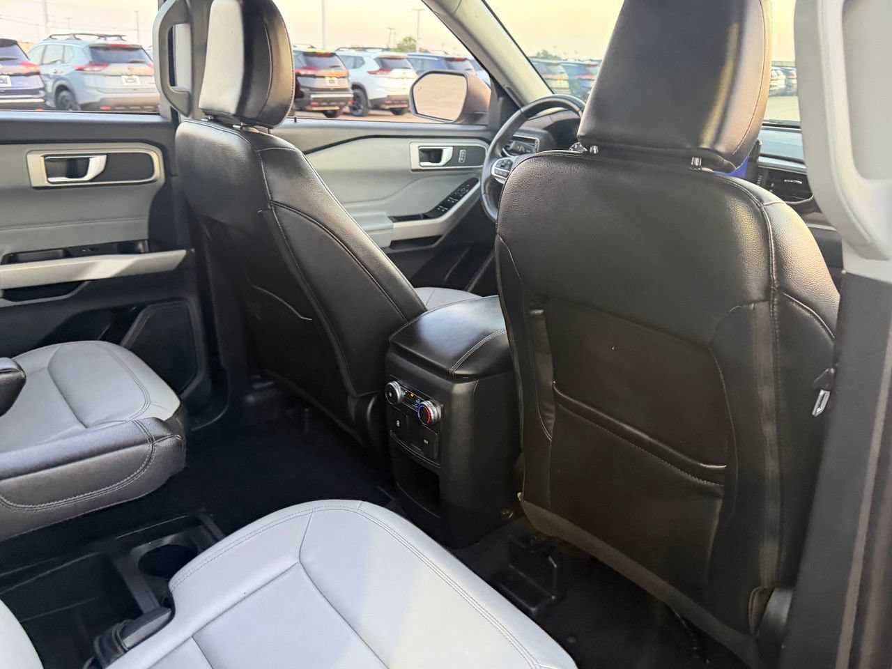 Used 2021 Ford Explorer XLT w/ Equipment Group 202A RWD image 37