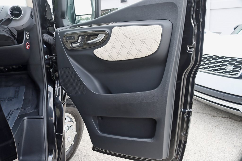 Used 2024 Mercedes-Benz Sprinter 3500 image 45
