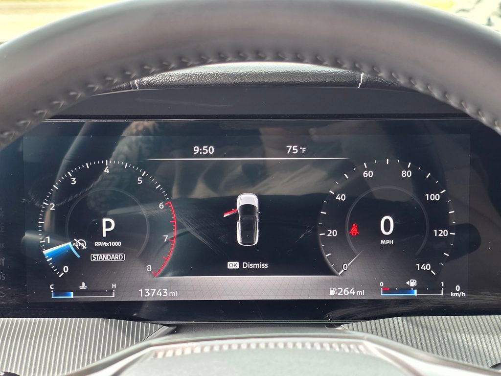 Used 2025 Nissan Murano SV AWD/4WD image 19