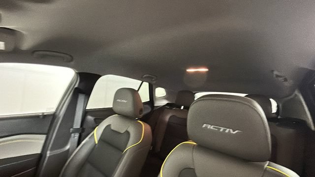 Used 2024 Chevrolet Trax ACTIV FWD image 12