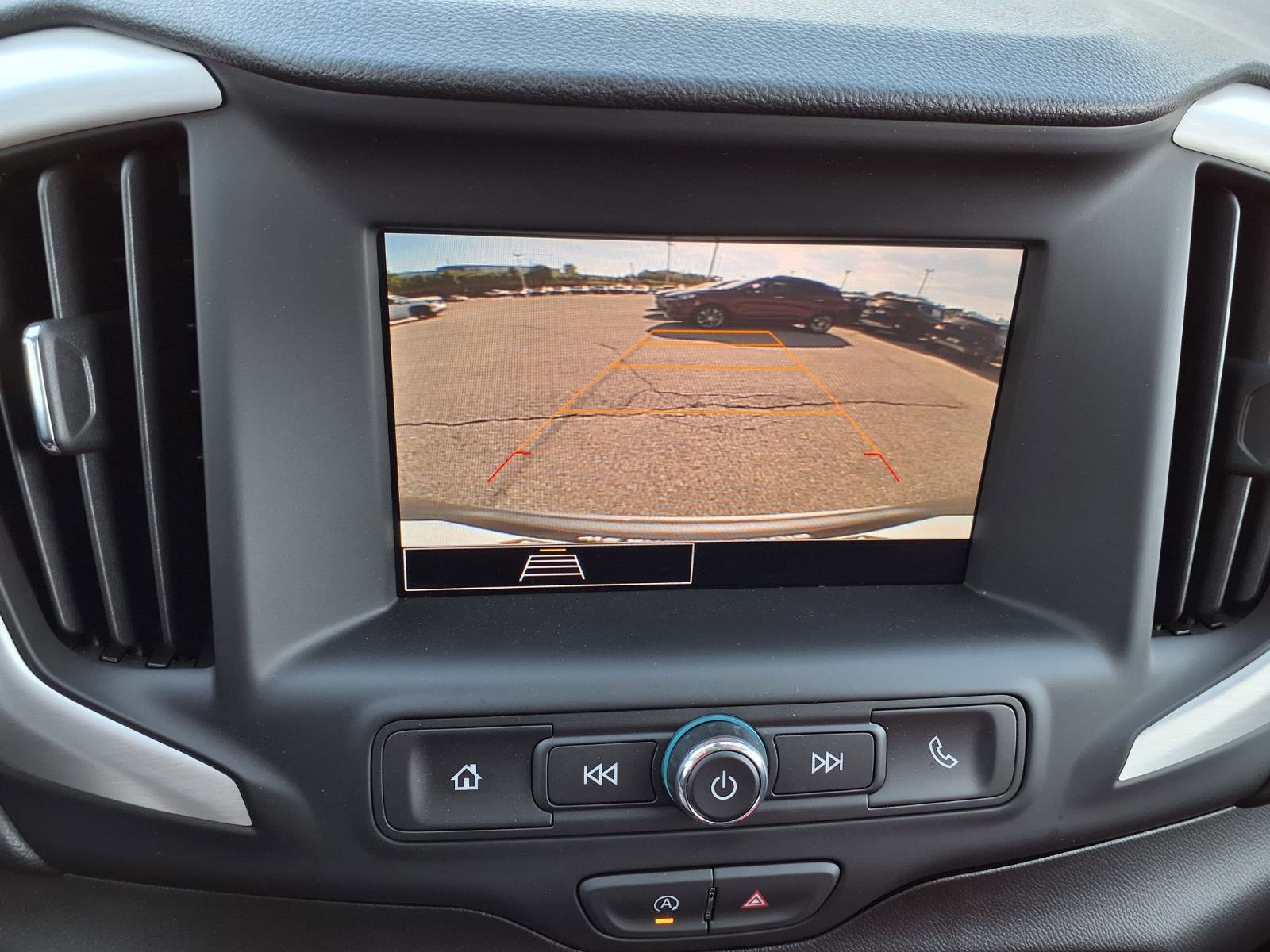 Used 2024 GMC Terrain SLE FWD image 7