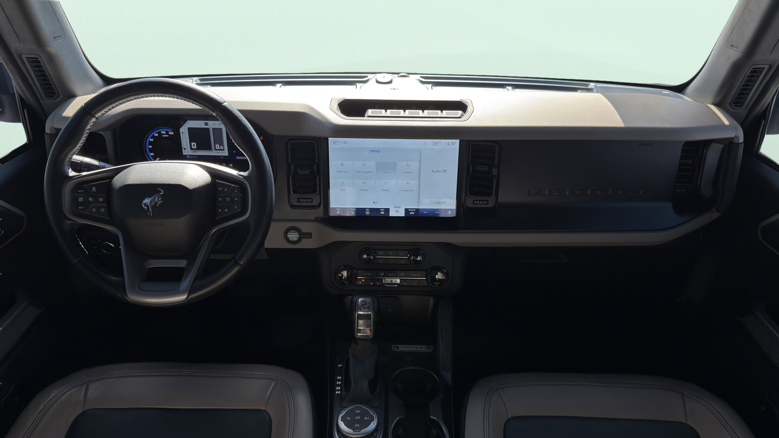 Used 2022 Ford Bronco Wildtrak image 2