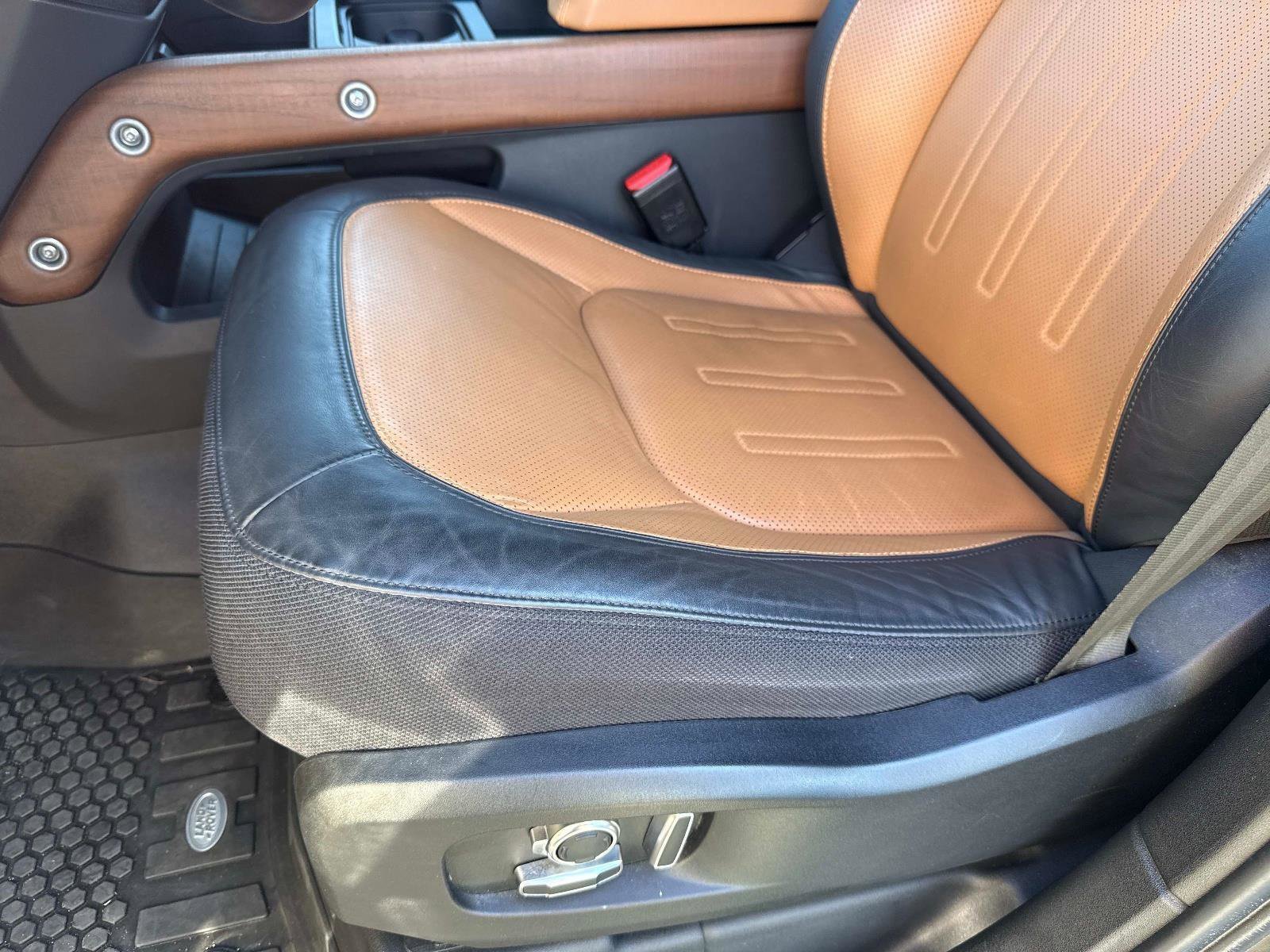 Used 2024 Land Rover Defender 130 X image 18