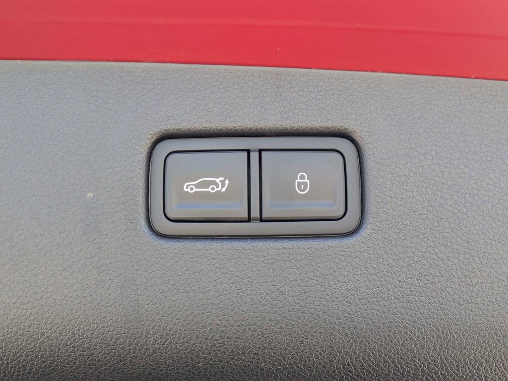 Used 2025 Genesis GV70 2.5T w/ Sport Prestige Package image 13