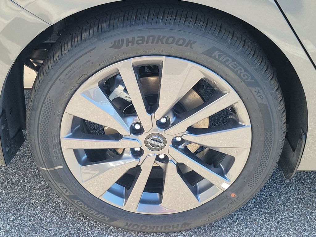 New 2026 Nissan Sentra SL w/ Floor Mat Package image 3